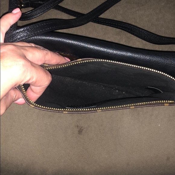 Louis Vuitton crossbody - Picture 4 of 8